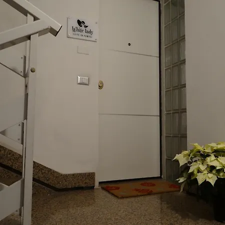 White Lady * 폼페이